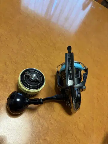 HYPER FORCE 스피닝 릴