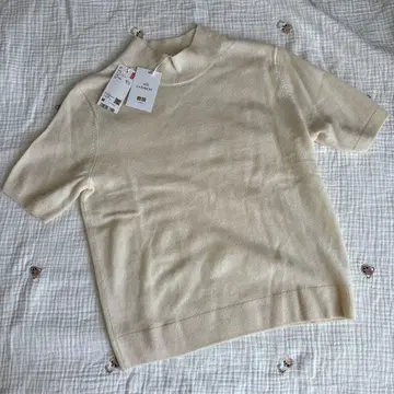 새상품 유니클로 캐시미어 모크넥 스웨터 5부 소매 캐시미어 100%