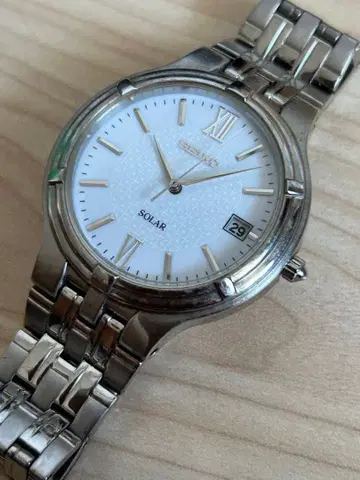 정크 세이코 솔라 시계. 화이트