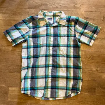 Patagonia 반팔 셔츠 M 체크 무늬