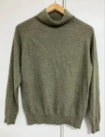 H BEAUTY&YOUTH 캐시미어 100% 터틀넥 니트 M 사이즈