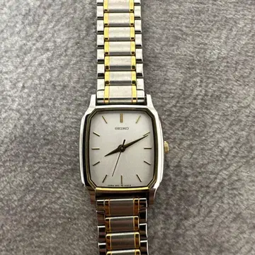 세이코 쿼츠 스퀘어 손목시계 2P21-5360