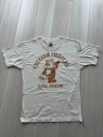 토이즈 맥코이 T셔츠 FREEDOM FIGHTERS S사이즈