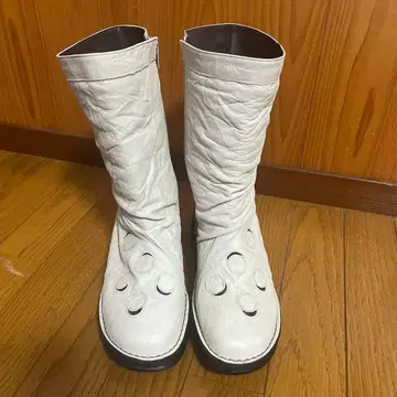 센소유니코 부츠 화이트