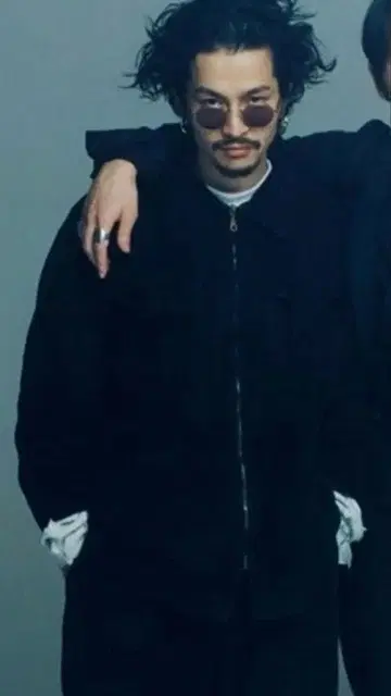 코듀로이 재킷 츠네타 다이키 착용 유사