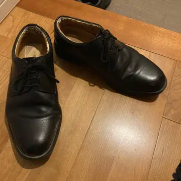 Hush Puppies 블랙 가죽 신발