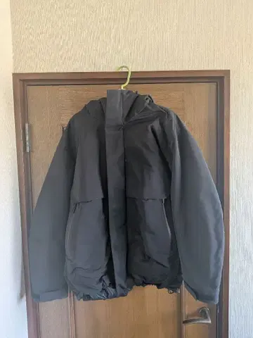 하이브리드 다운 오버사이즈 파카 유니클로 +J 블랙