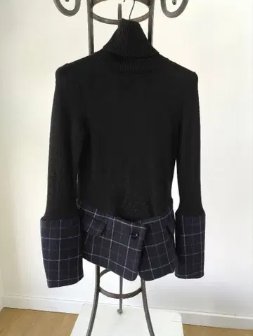 sacai 멜톤 하이브리드 자켓 도킹 니트