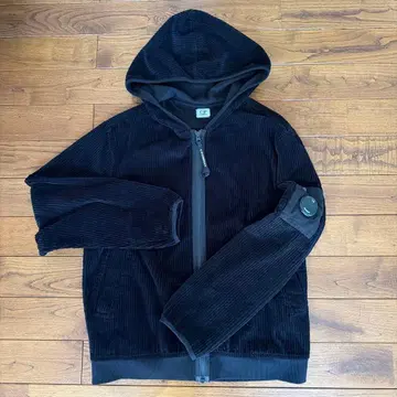 C.P. COMPANY 블랙 코듀로이 후드티