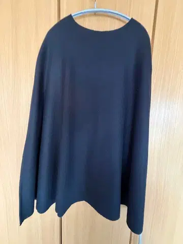 detente shuan 슈안 케이프 판초 블랙