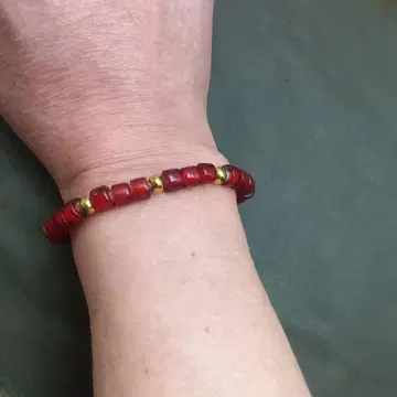 빨간색 비즈 팔찌