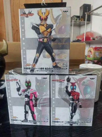 헤이세이 가면라이더 10주년 조립식 DX 소프트 비닐 피규어 3체 세트