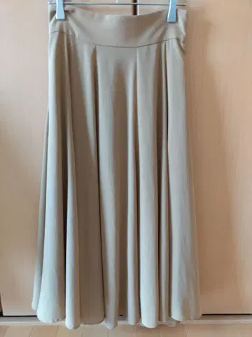 MICHEL KLEIN 미쉘클랑 롱 플레어 스커트