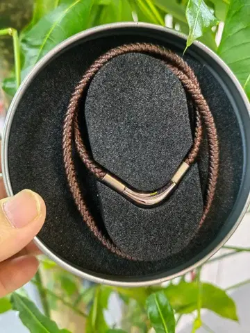 미사용 파이텐 목걸이 V자 탑 초파 모델 브라운 40cm