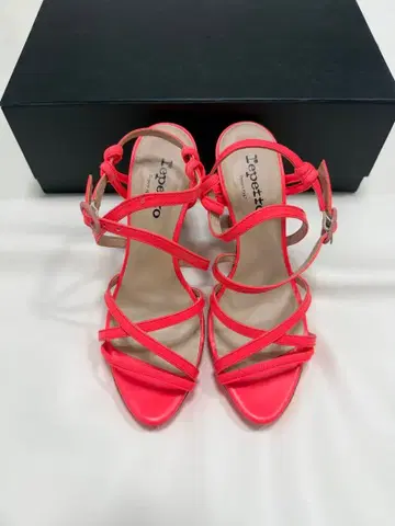 Repetto 핑크 스트랩 샌들 37