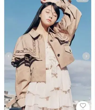 택 포함 미사용 새상품 릴리 브라운 2way 자수 케이프 코트