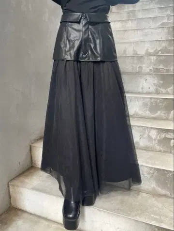 MURUA 도킹 샤샤 스커트