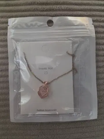로즈 골드 하트형 펜던트 목걸이