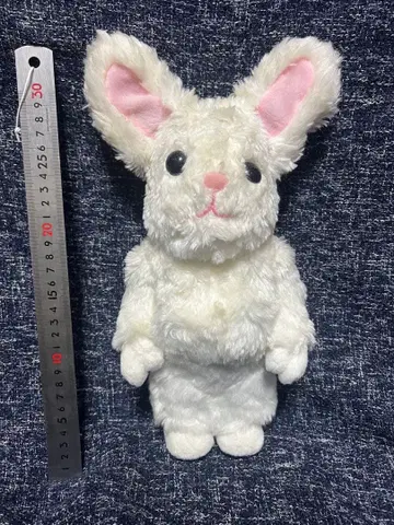 베어브릭 프래그먼트 디자인 토끼 400% 피규어