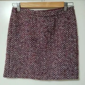 유나이티드 애로우즈 퍼플 헤링본 타이트 스커트