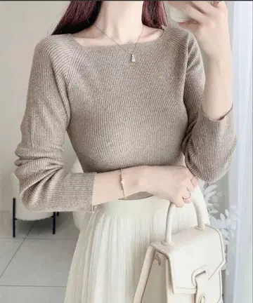 mily bilet 스퀘어넥 리브 니트 풀오버