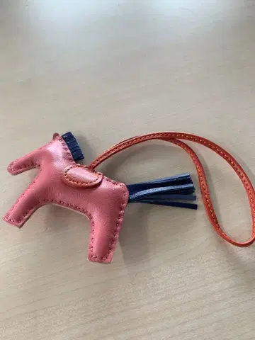 미사용 새상품 말 모양 로데오 참 페가수스 호스 고급 가죽
