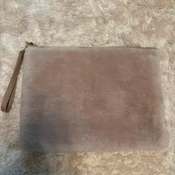 muta 무타 무스탕 클러치백 아이보리 리얼 무스탕