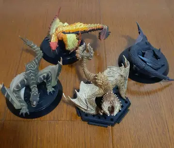 몬스터 헌터 스탠다드 모델 피규어 4체 세트