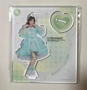 큐스토 이타쿠라 카나 아크릴 스탠드 메이크업 의상