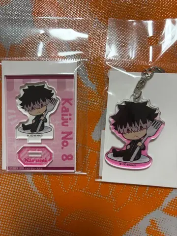 괴수 8호 고치캐라 나루미 겐 아크릴 스탠드 & 키링 세트