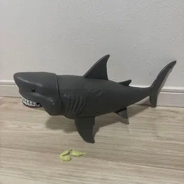 와일드 퀘스트 메가 샤크 메갈로돈 상어 토이저러스