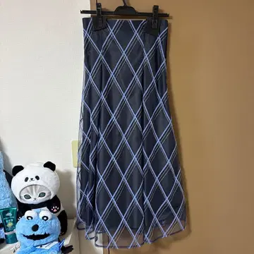 머큐리 듀오 몰 체크 종아리 기장 스커트 네이비