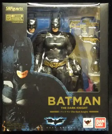 반다이 S.H.Figuarts 배트맨 (THE DARK KNIGHT)