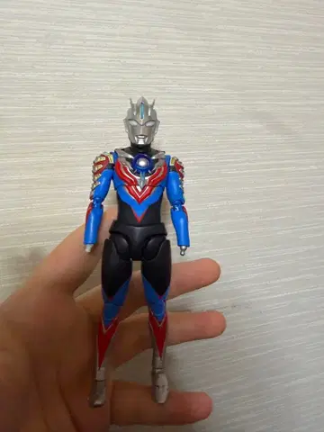 [발견] shf 규격 커스텀 울트라맨 ORB 허리케인 슬래시