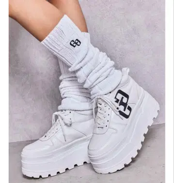 [ GYDA x 타비오 ] 자수 루즈 레그 워머