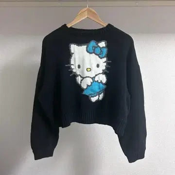 Candy Stripper x 헬로키티 콜라보 니트 블랙