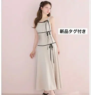 m me eme 바이컬러 리본 플리츠 실루엣 롱 원피스