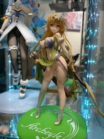 엘프 마을 첫 번째 주민 피규어