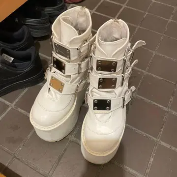 화이트 플랫폼 부츠