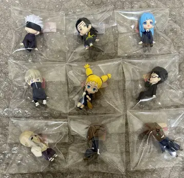 앉아있는 주술회전 주술 피규어 고죠 게토 이누마키