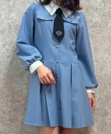 axes femme 넥타이 부착 셔츠 원피스