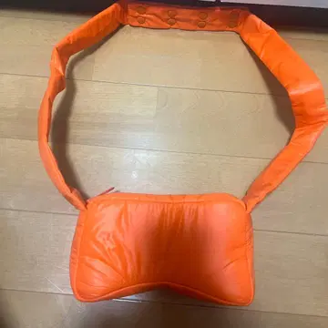 CAMPER 오렌지 쿠션 숄더백