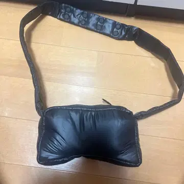 CAMPER 블랙 바디백