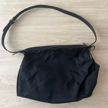 일비종떼 숄더백 블랙