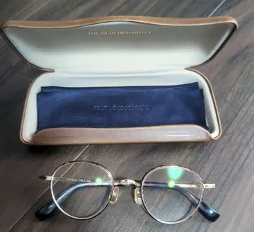 더 베드포드 호텔 안경 라운드형 골드