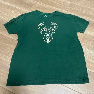 야니스 아데토쿤보 T셔츠 XL 밀워키 벅스