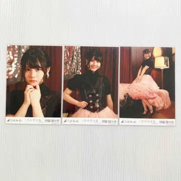 이토 리리아 삼각형의 빈터 언더ver 컴프 노기자카46 브로마이드