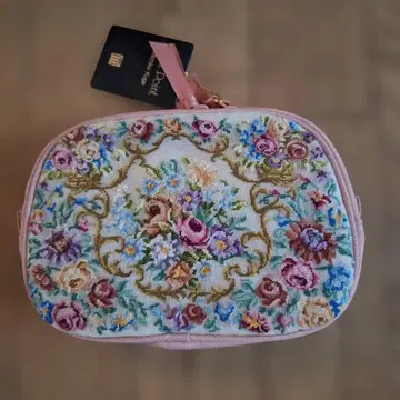 미치코 쿠게 프티 포인트 파우치