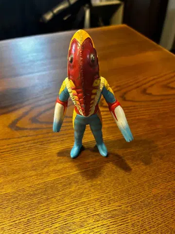 환각 우주인 메트론 외계인 울트라맨 시리즈 괴수 피규어