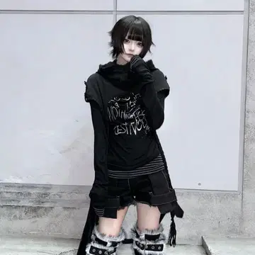 QOOZA PUNK RAVE GRIMFABLER CAPE